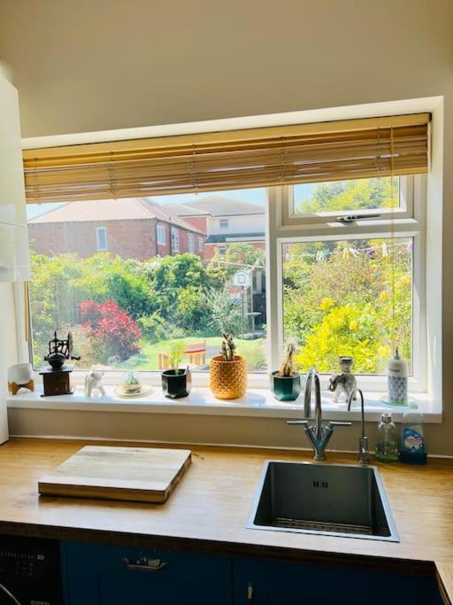 Lovely, Sunny House, By The Beach & Centre! Lytham St. Annes Eksteriør bilde